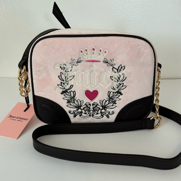 JUICY COUTURE Bag Heritage Camera Crossbody - Velour Pink Powder Blush NWT - Picture 1 of 10